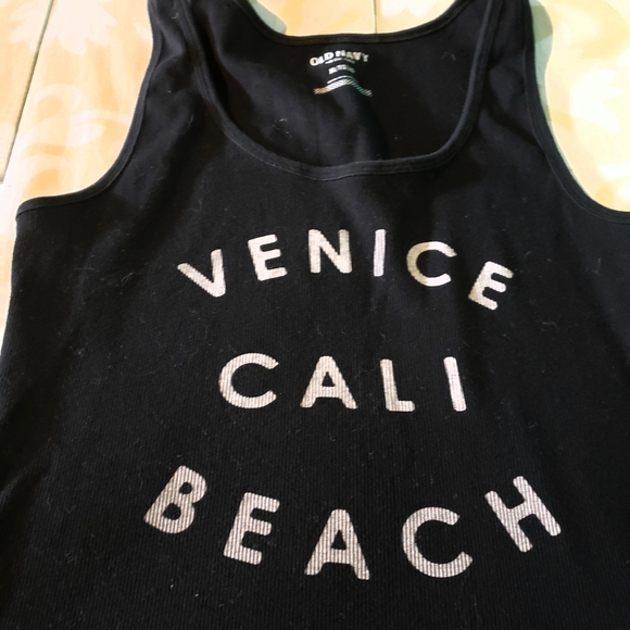 Old navy tanks - Picture 2 of 3